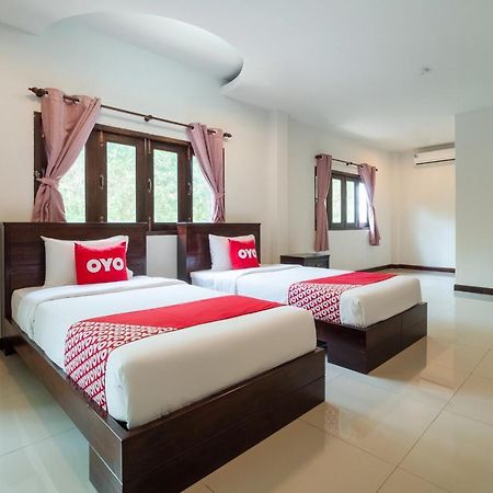 Oyo 837 Baan Kiang Nam Resort Bang Lamung Esterno foto