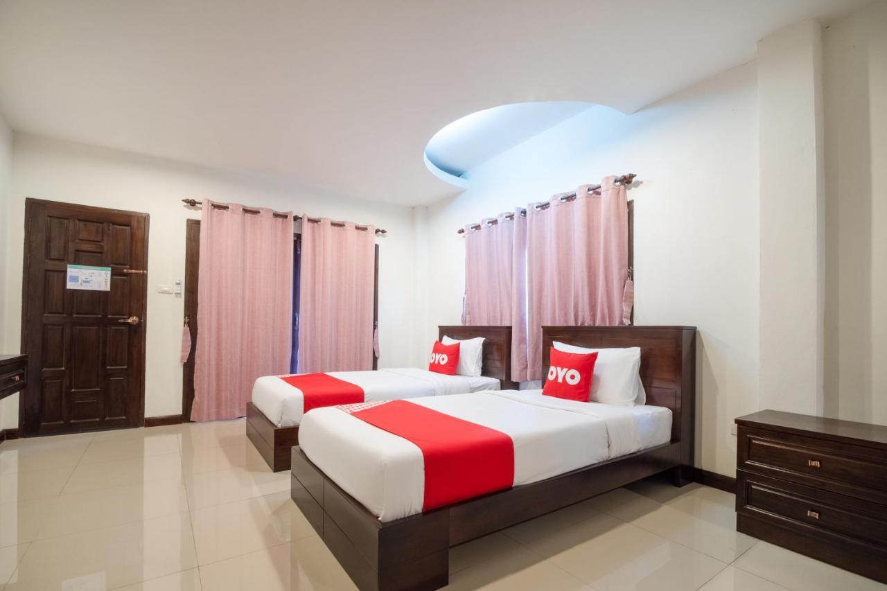 Oyo 837 Baan Kiang Nam Resort Bang Lamung Esterno foto
