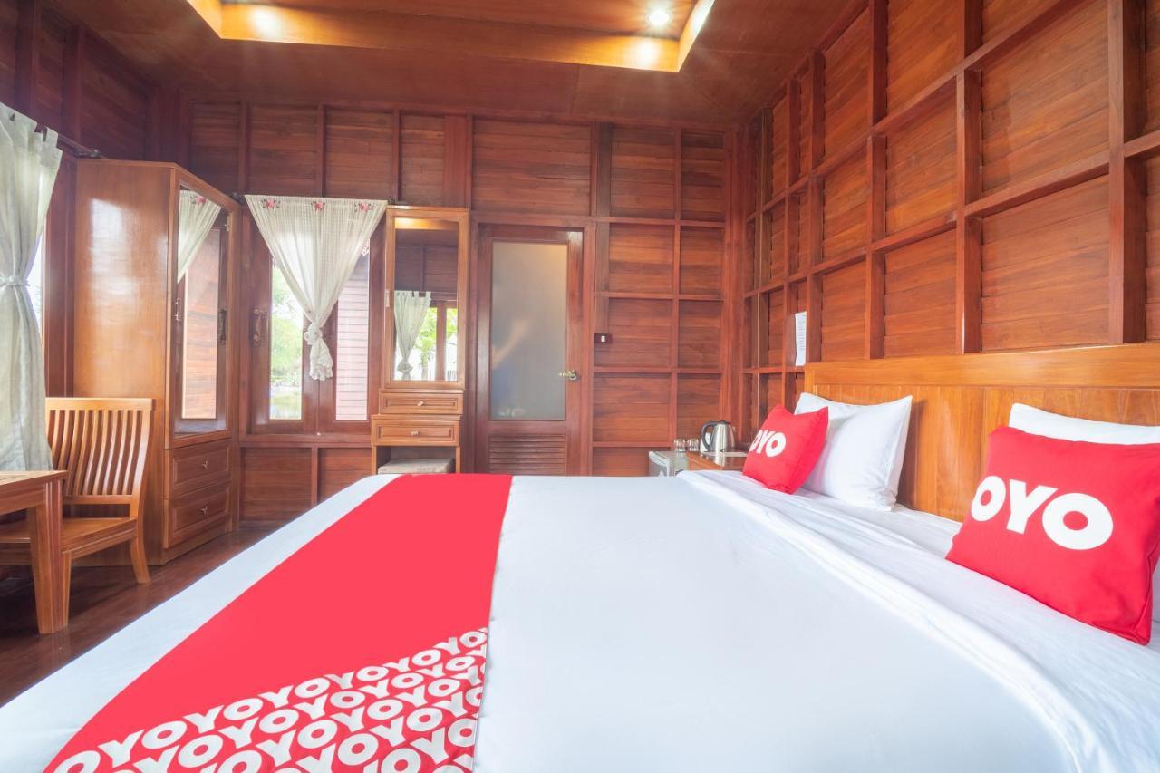 Oyo 837 Baan Kiang Nam Resort Bang Lamung Esterno foto